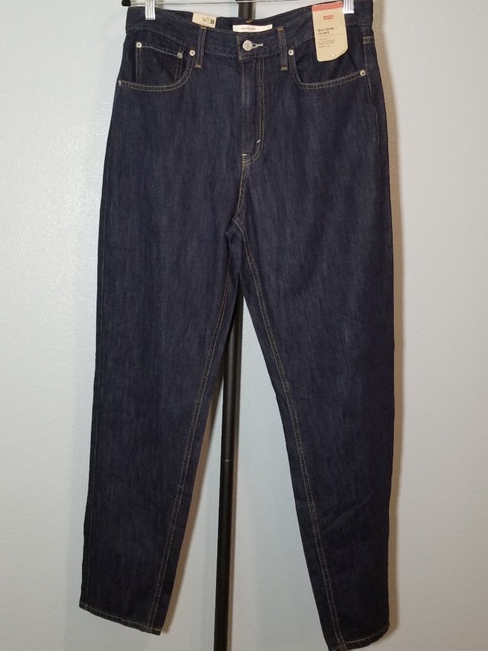 Levi's Womens Size 31 80's Mom Jeans Blue Retro Tapered Street City Festival NWT